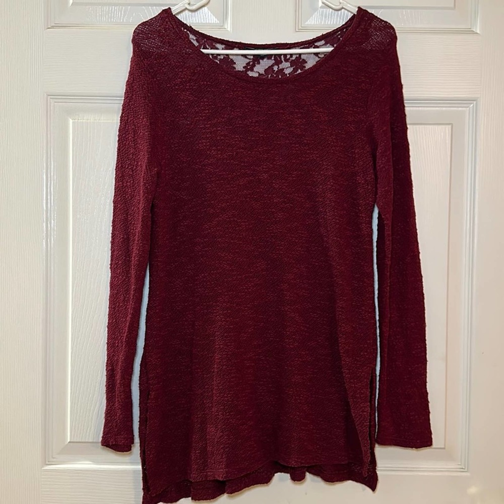 American‎ Eagle Outfitters Women’s Burgundy Long Sleeve Sweater Size Medium